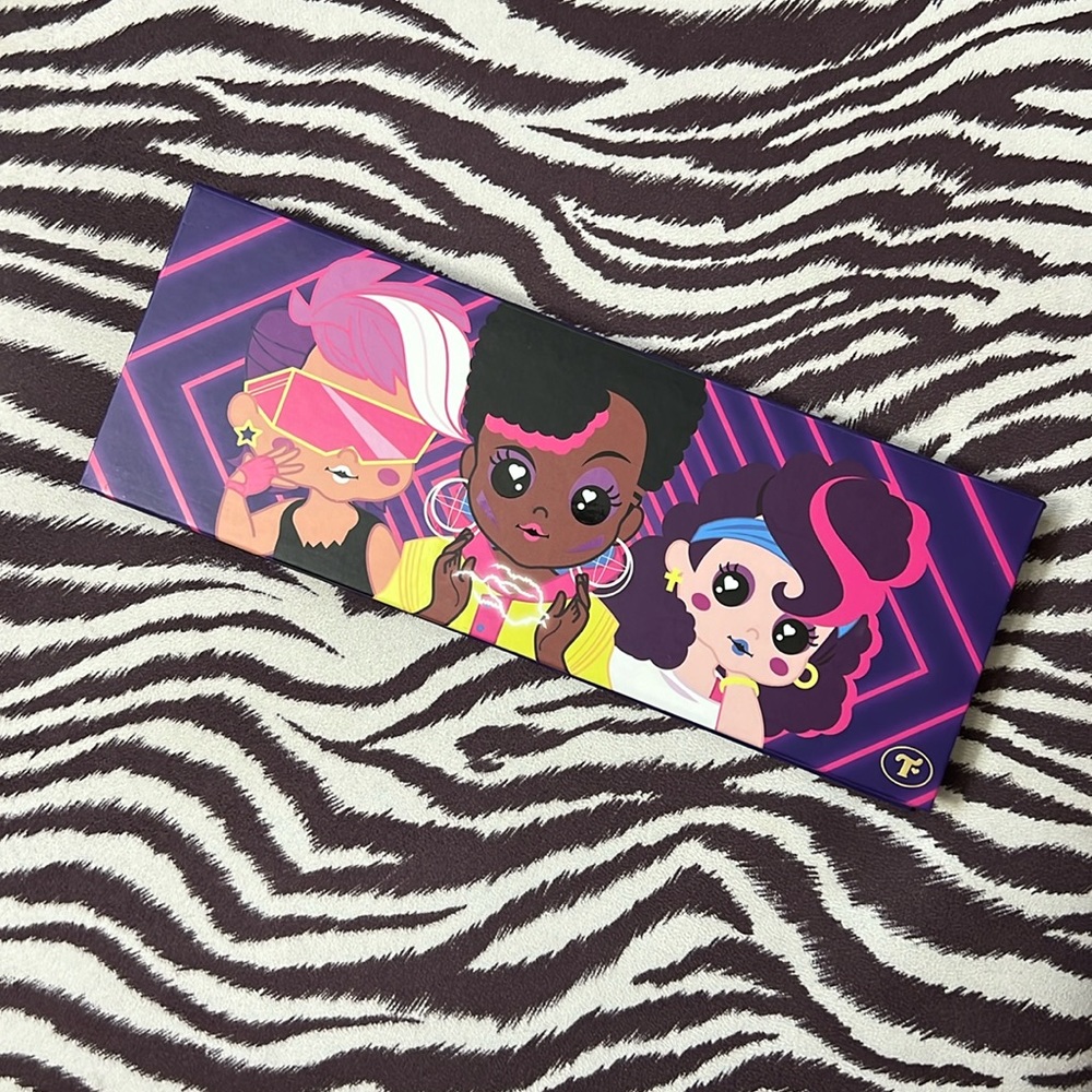 Trixie Cosmetics Back to the Fuschia blush palette
